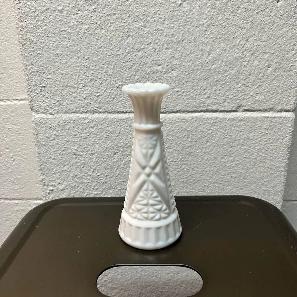 Elegant White Ceramic Vase